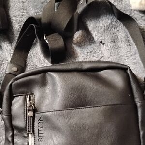 Buffalo David Bitton Sleek Black Messenger Bag